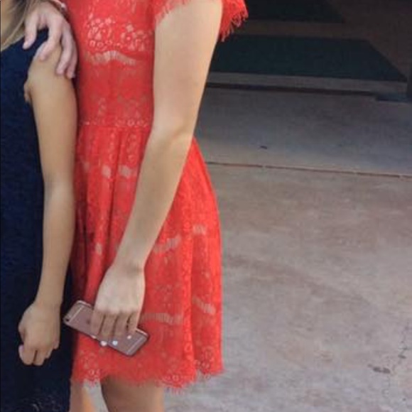 Lace dress - Picture 5 of 5